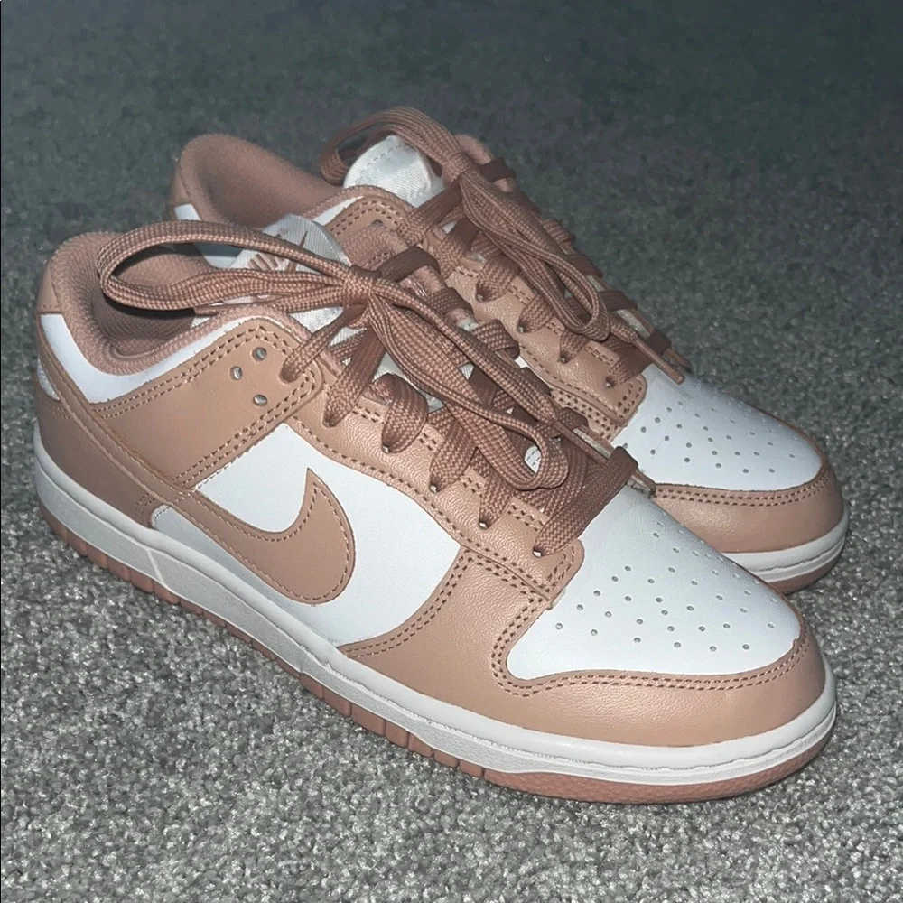 Nike White and Rose Sneakers (Dunks) - Picture 4 of 4